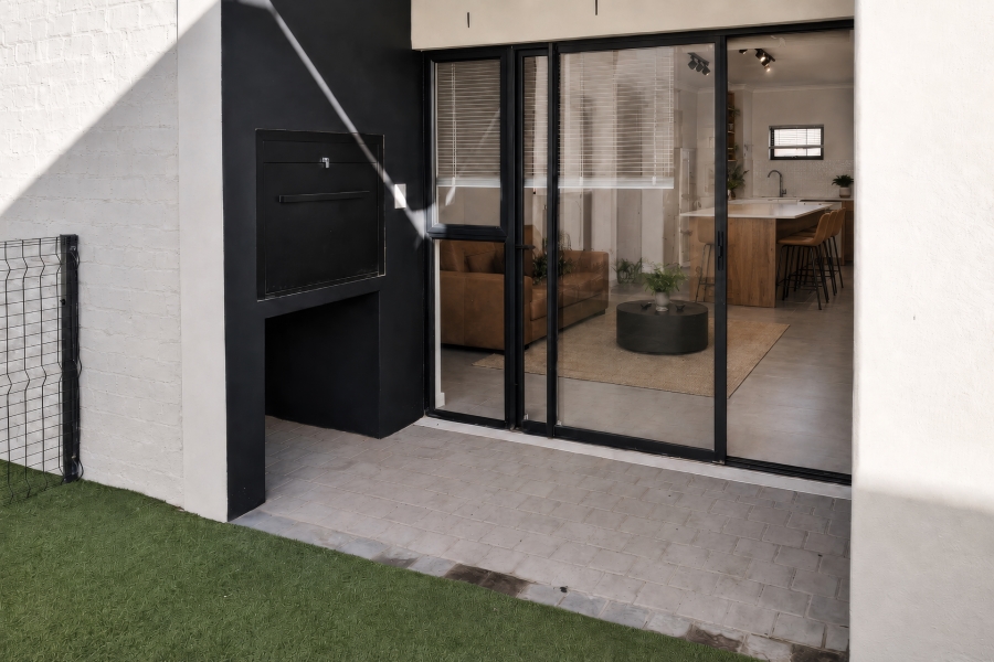 2 Bedroom Property for Sale in Vredekloof East Western Cape